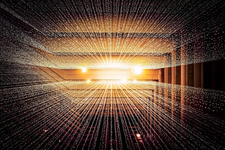 Centralized and Decentralized Data Architecture